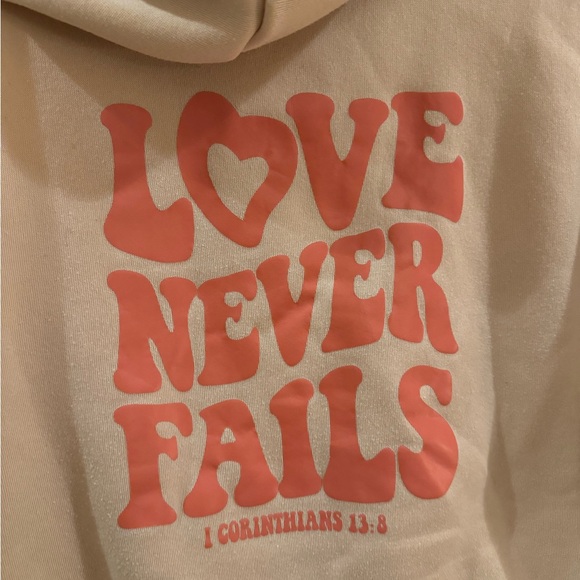 Shein Tan and Pink Love Never Fails Bible Verse Sweatshirt - Picture 6 of 7